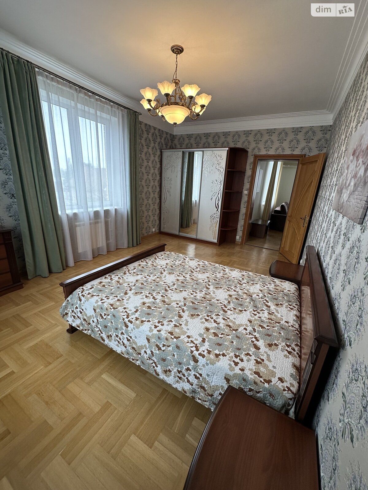 двоповерховий будинок з гаражем, 400 кв. м, цегла. Здається помісячно в Києві, в районі Солом’янський фото 1 двопроверховий будинок з гаражем, 400 кв. м, цегла. Здається помісячно в Києві, в районі Солом’янський фото 1