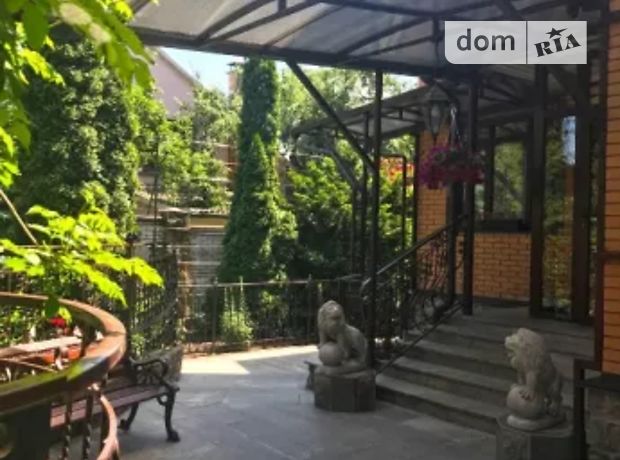 трехэтажный дом, 670 кв. м, кирпич. Сдается помесячно в Киеве, в районе Соломенский фото 1 трехэтажный дом, 670 кв. м, кирпич. Сдается помесячно в Киеве, в районе Соломенский фото 1