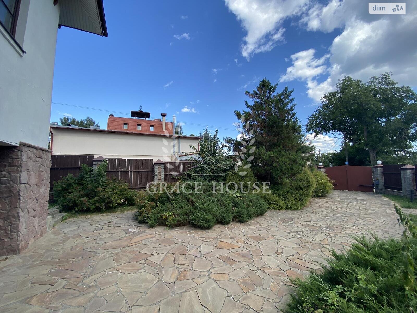 трехэтажный дом с гаражом, 400 кв. м, кирпич. Сдается помесячно в Киеве, в районе Совки фото 1