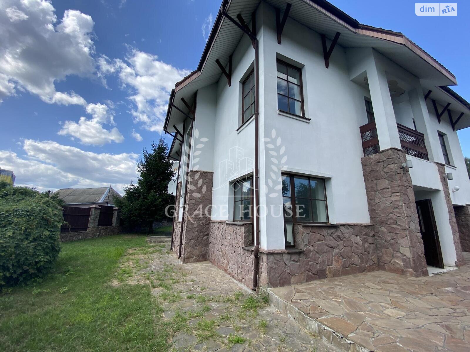 трехэтажный дом с гаражом, 400 кв. м, кирпич. Сдается помесячно в Киеве, в районе Совки фото 1