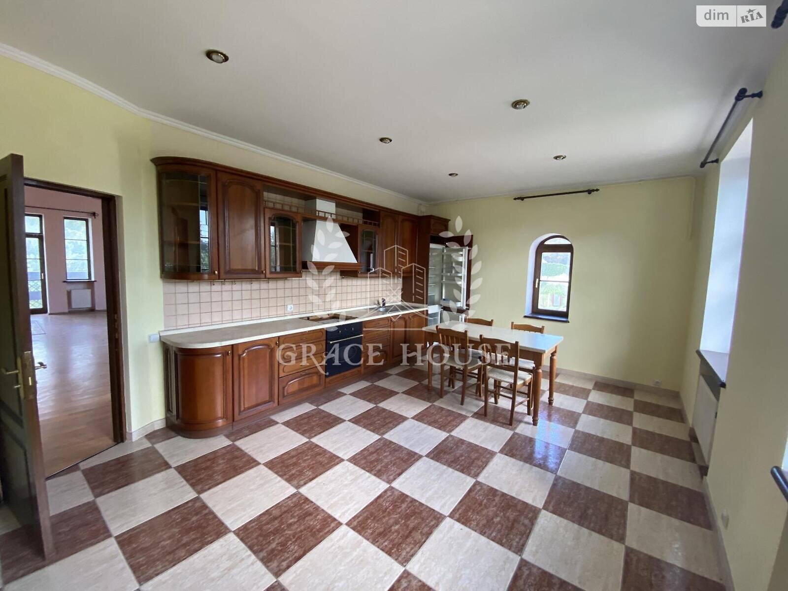 трехэтажный дом с гаражом, 400 кв. м, кирпич. Сдается помесячно в Киеве, в районе Совки фото 1