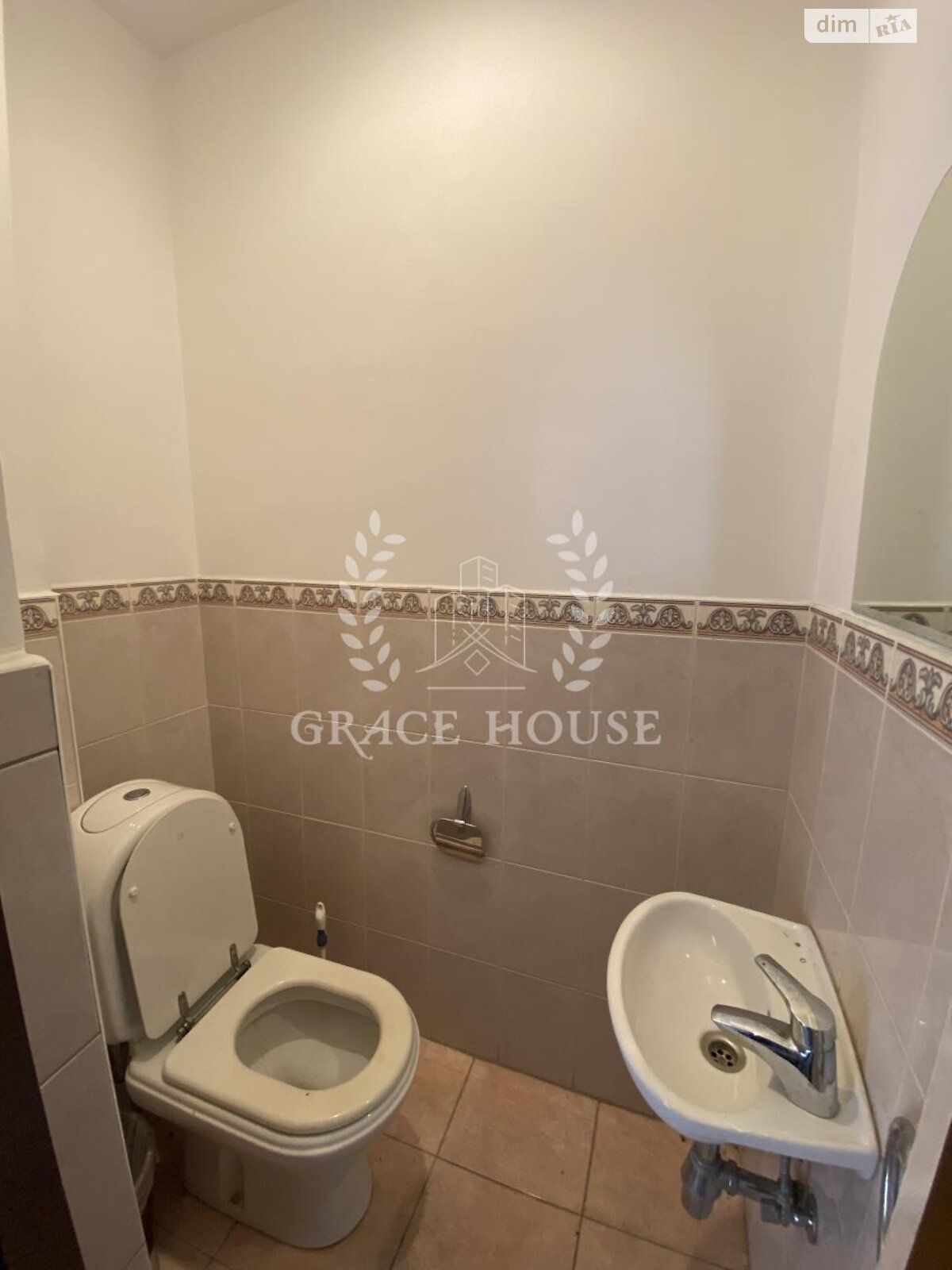 трехэтажный дом с гаражом, 400 кв. м, кирпич. Сдается помесячно в Киеве, в районе Совки фото 1