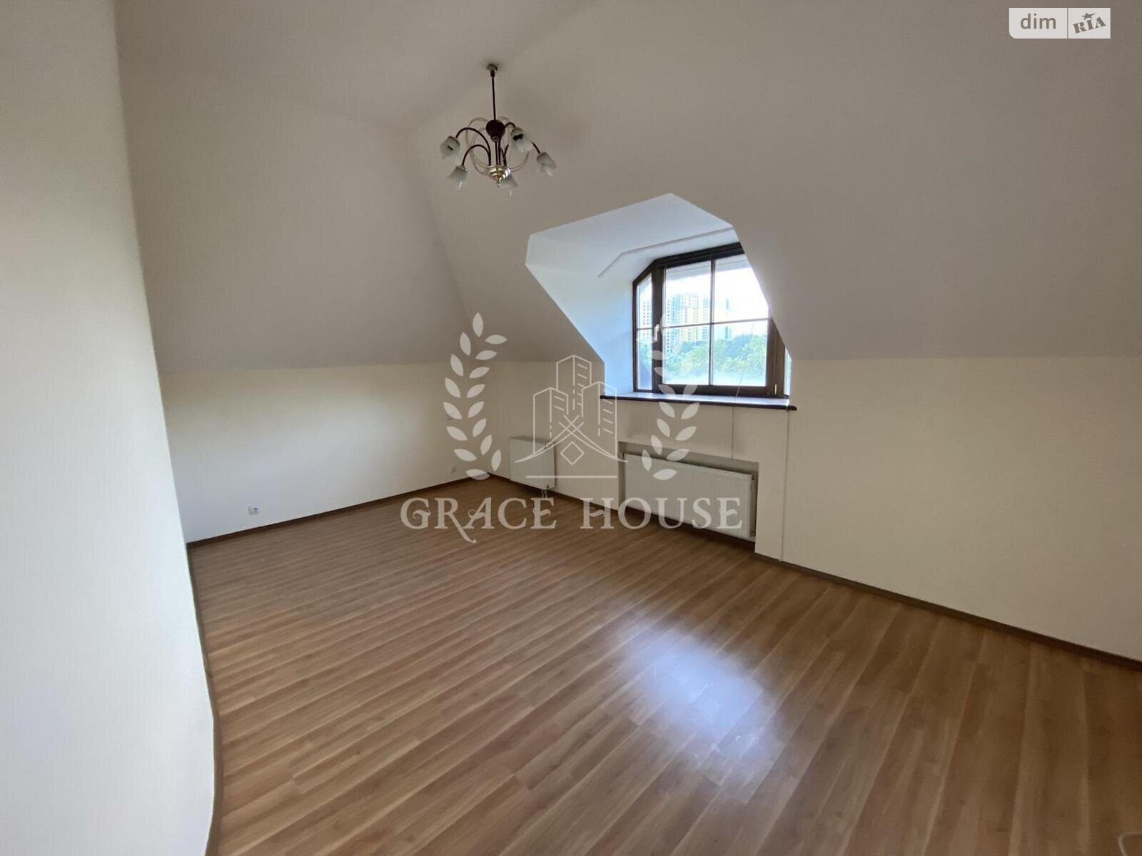 трехэтажный дом с гаражом, 400 кв. м, кирпич. Сдается помесячно в Киеве, в районе Совки фото 1