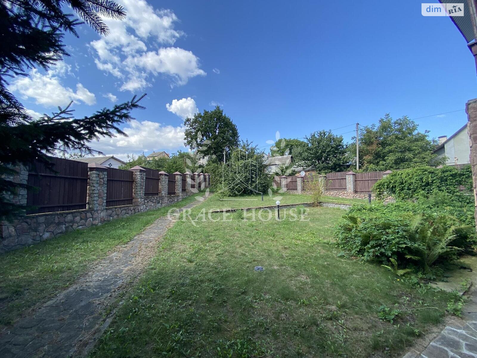 трехэтажный дом с гаражом, 400 кв. м, кирпич. Сдается помесячно в Киеве, в районе Совки фото 1