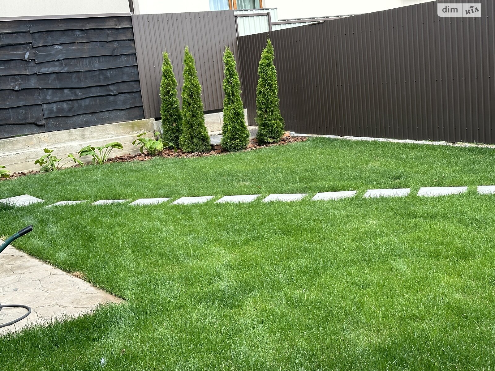 одноэтажный дом с верандой, 160 кв. м, кирпич силикатный. Сдается помесячно в Киеве, в районе Совки фото 1