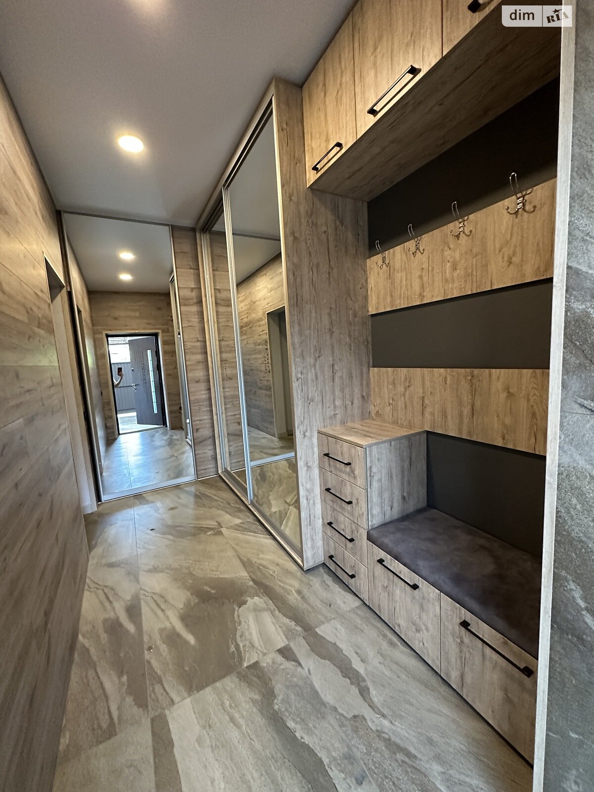 одноэтажный дом с верандой, 160 кв. м, кирпич силикатный. Сдается помесячно в Киеве, в районе Совки фото 1