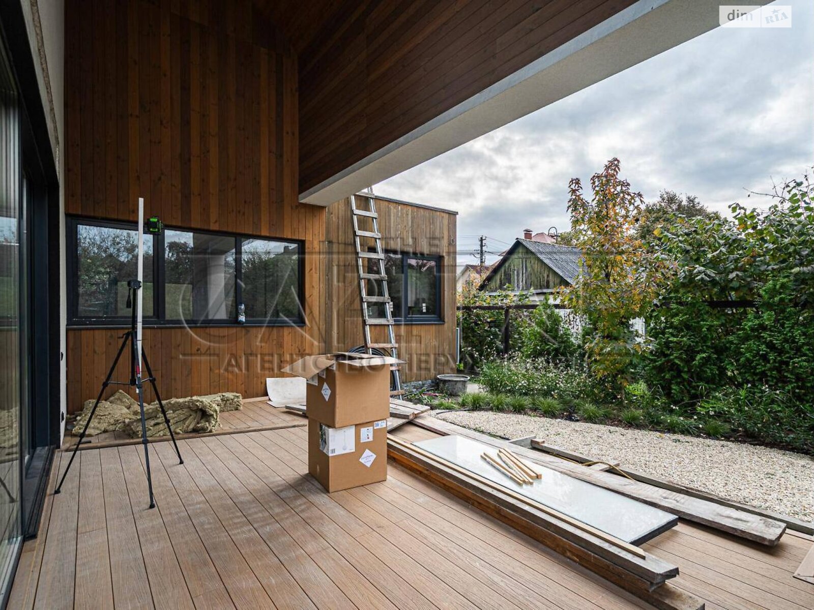 двухэтажный дом с верандой, 272 кв. м, кирпич. Сдается помесячно в Киеве фото 1 двухэтажный дом с верандой, 272 кв. м, кирпич. Сдается помесячно в Киеве фото 1