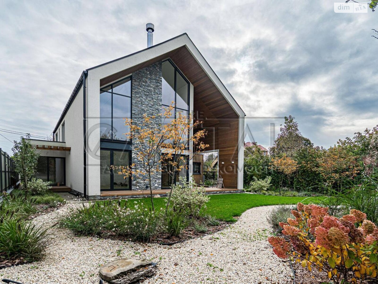 двухэтажный дом с верандой, 272 кв. м, кирпич. Сдается помесячно в Киеве фото 1 двухэтажный дом с верандой, 272 кв. м, кирпич. Сдается помесячно в Киеве фото 1