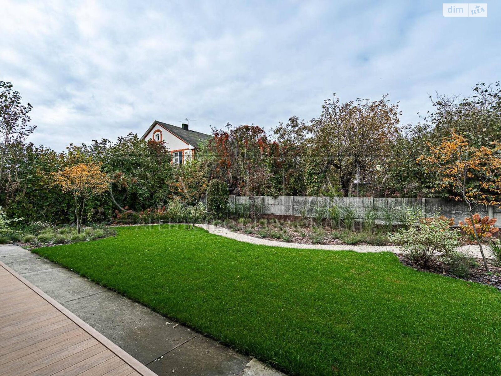 двухэтажный дом с верандой, 272 кв. м, кирпич. Сдается помесячно в Киеве фото 1 двухэтажный дом с верандой, 272 кв. м, кирпич. Сдается помесячно в Киеве фото 1