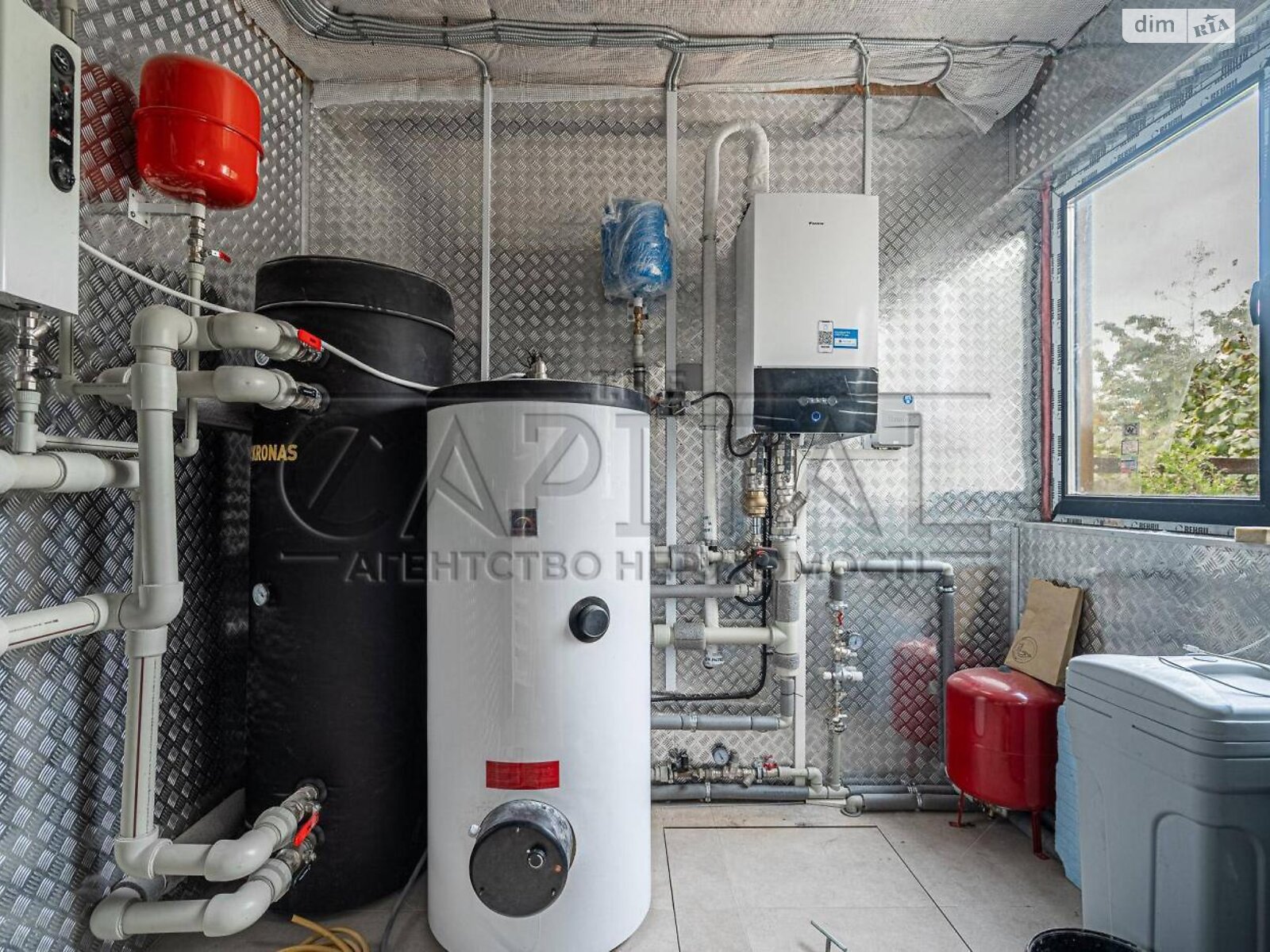 двухэтажный дом с верандой, 272 кв. м, кирпич. Сдается помесячно в Киеве фото 1 двухэтажный дом с верандой, 272 кв. м, кирпич. Сдается помесячно в Киеве фото 1