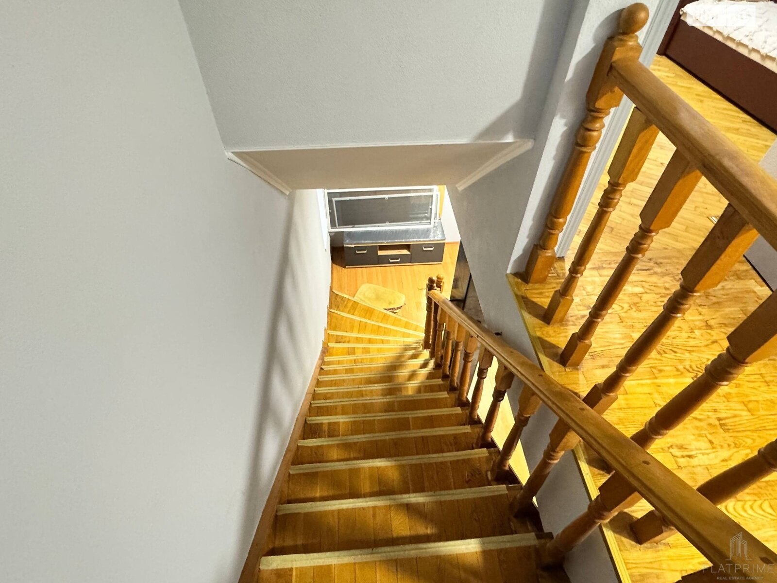 двоповерховий будинок, 80 кв. м, кирпич. Здається помісячно в Києві, в районі Святошин фото 1 двопроверховий будинок, 80 кв. м, кирпич. Здається помісячно в Києві, в районі Святошин фото 1