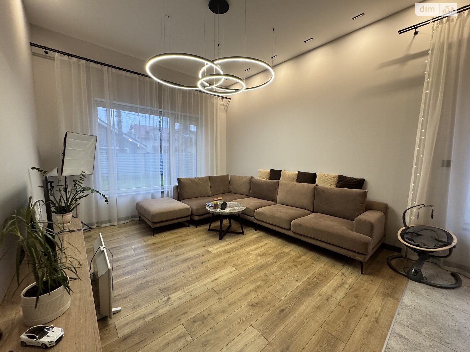 одноэтажный дом, 159.04 кв. м, газобетон. Сдается помесячно в Киеве, в районе Святошинский фото 1 одноэтажный дом, 159.04 кв. м, газобетон. Сдается помесячно в Киеве, в районе Святошинский фото 1