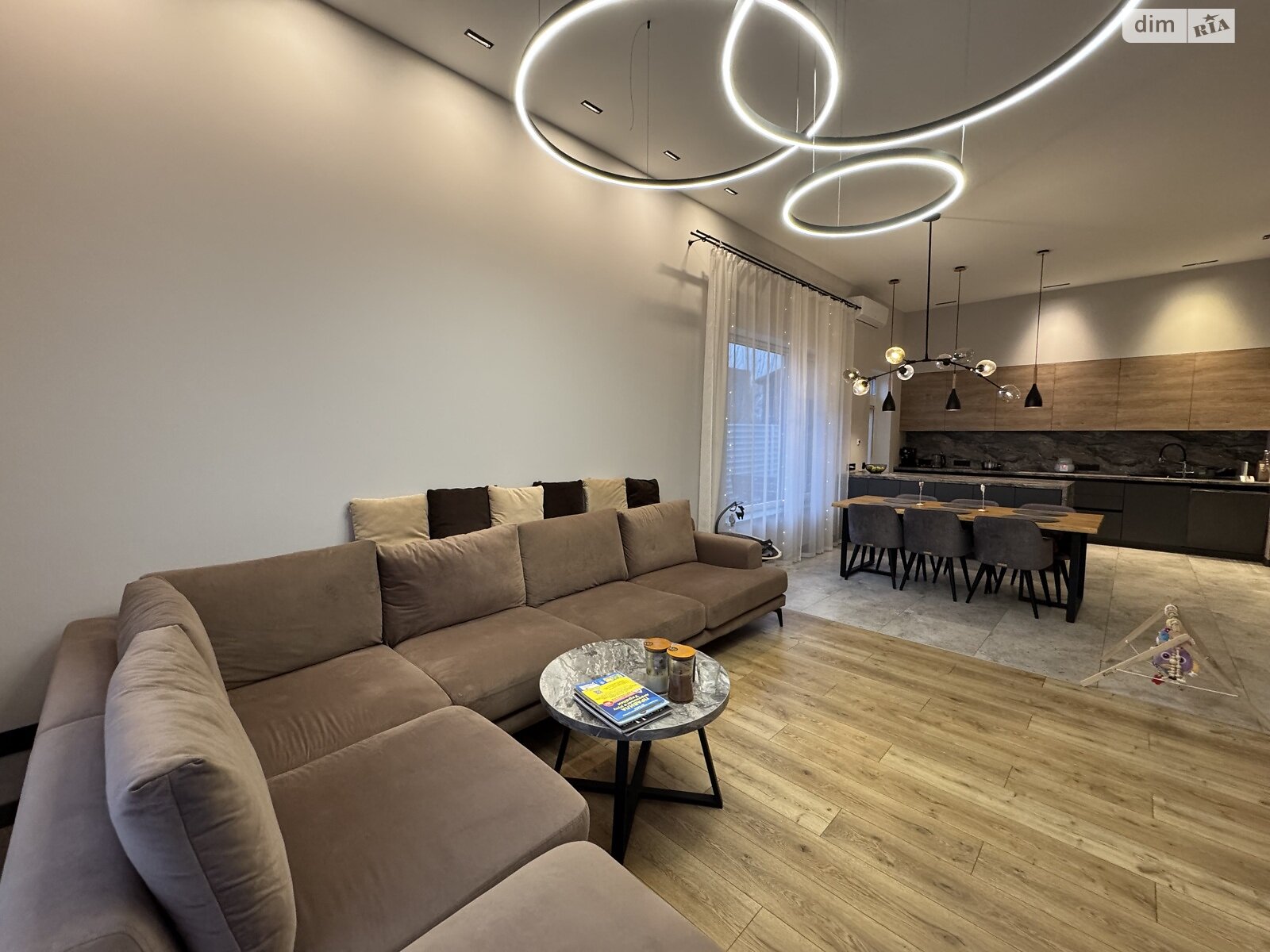 одноэтажный дом, 159.04 кв. м, газобетон. Сдается помесячно в Киеве, в районе Святошинский фото 1 одноэтажный дом, 159.04 кв. м, газобетон. Сдается помесячно в Киеве, в районе Святошинский фото 1