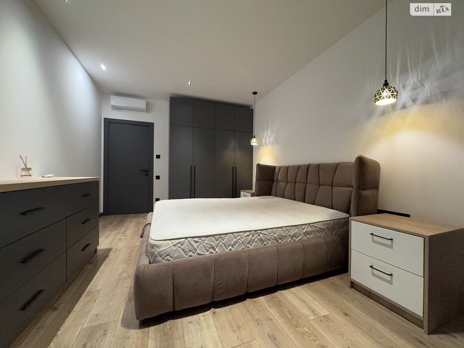 одноэтажный дом, 159.04 кв. м, газобетон. Сдается помесячно в Киеве, в районе Святошинский фото 1 одноэтажный дом, 159.04 кв. м, газобетон. Сдается помесячно в Киеве, в районе Святошинский фото 1