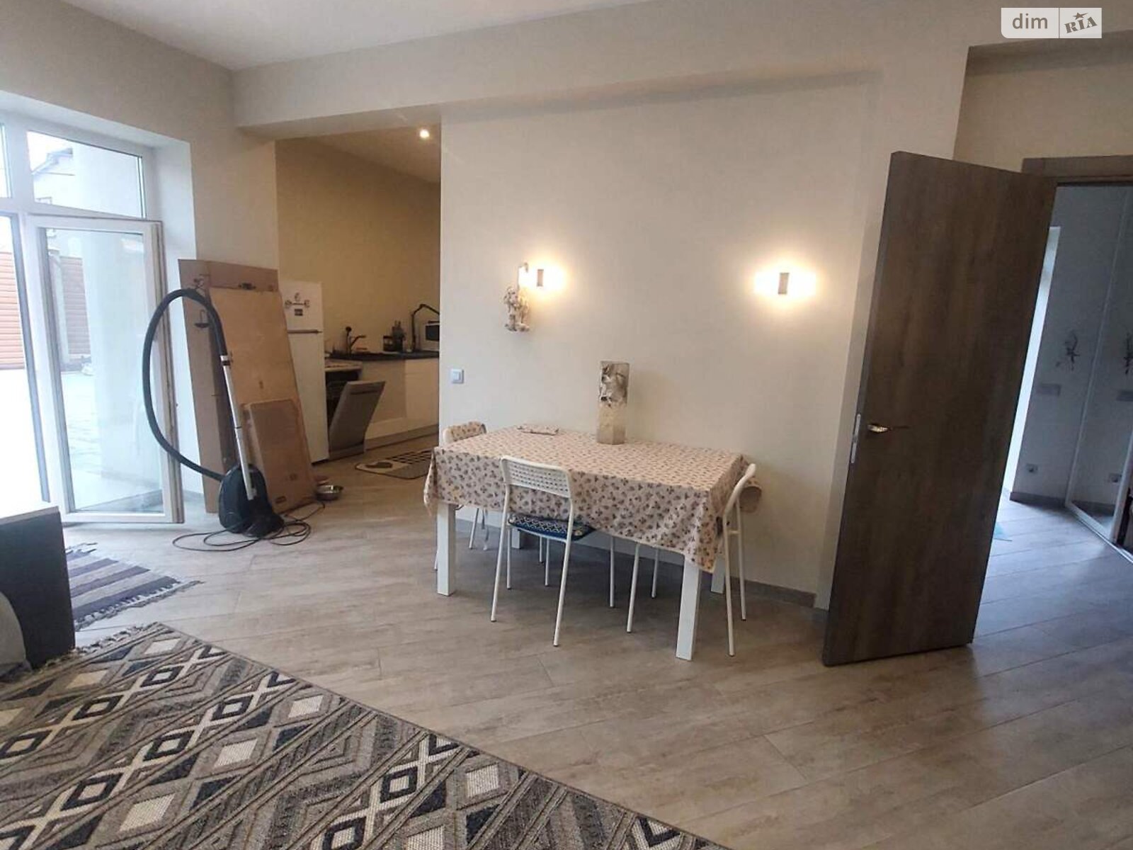 одноповерховий будинок, 170 кв. м, цегла. Здається помісячно в Києві, в районі Святошинський фото 1 однопроверховий будинок, 170 кв. м, цегла. Здається помісячно в Києві, в районі Святошинський фото 1