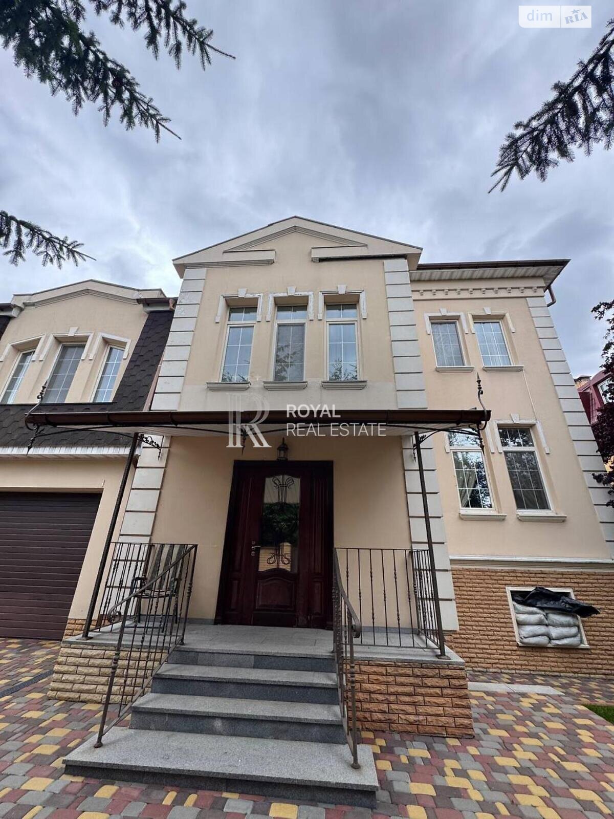 триповерховий будинок з гаражем, 700 кв. м, кирпич. Здається помісячно в Києві, в районі Татарка фото 1 трипроверховий будинок з гаражем, 700 кв. м, кирпич. Здається помісячно в Києві, в районі Татарка фото 1