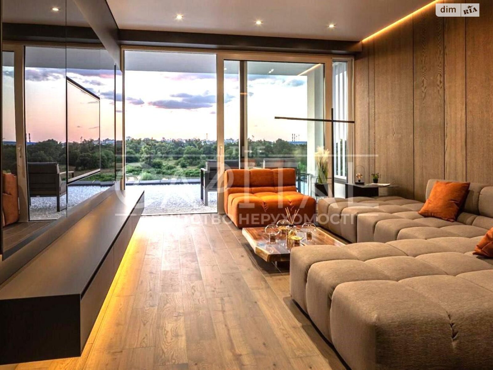 трехэтажный дом с верандой, 280 кв. м, кирпич. Сдается помесячно в Киеве, в районе Вита-Литовская фото 1