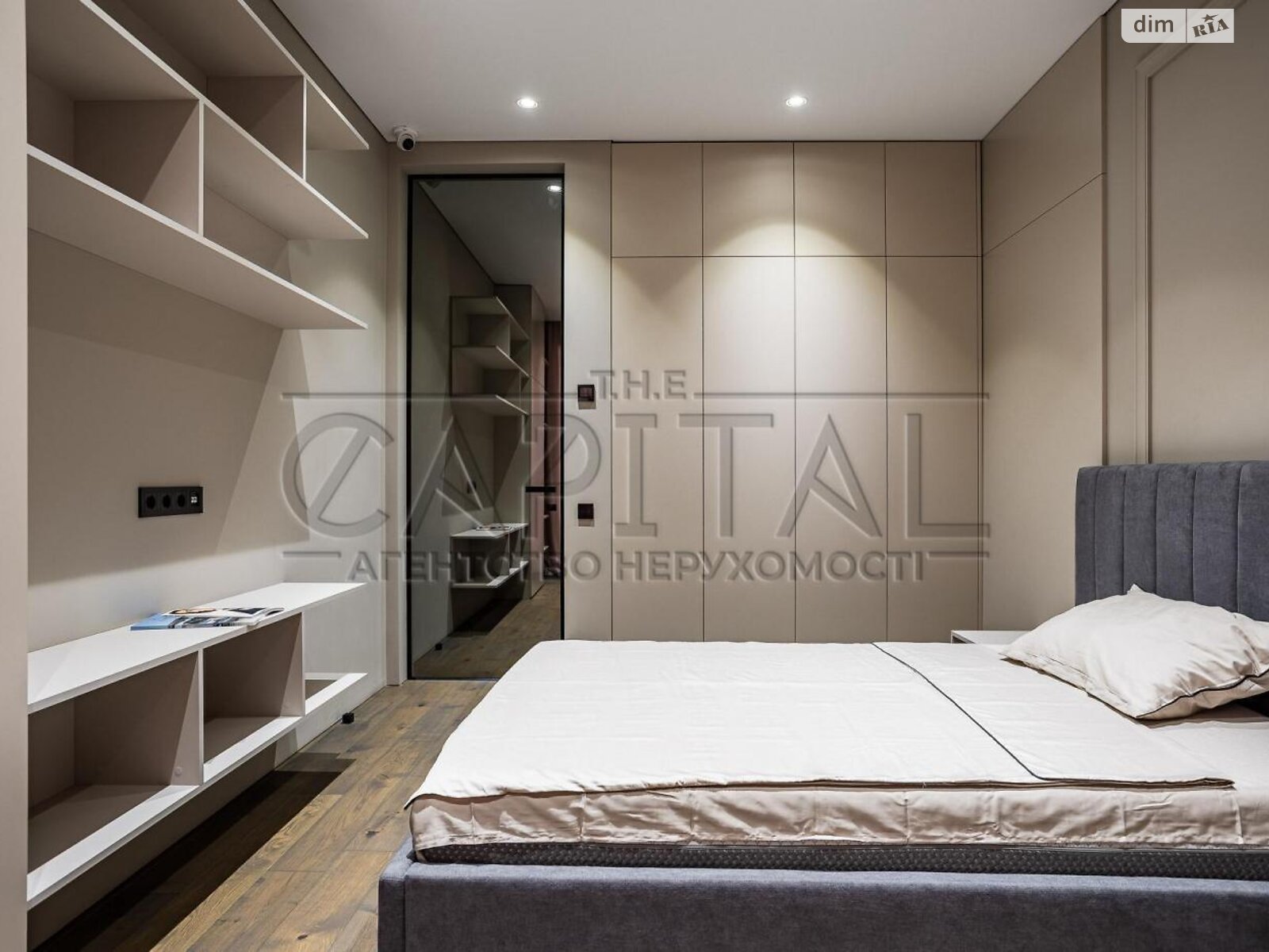 трехэтажный дом с верандой, 280 кв. м, кирпич. Сдается помесячно в Киеве, в районе Вита-Литовская фото 1