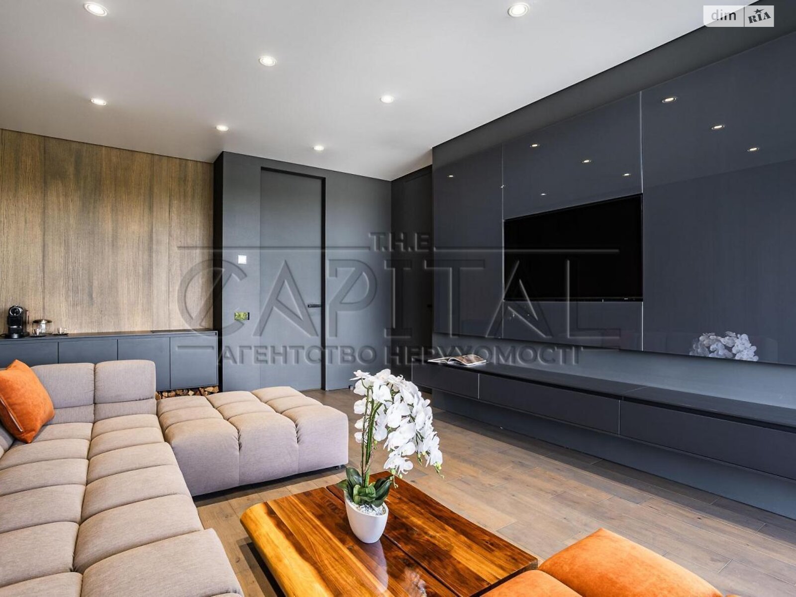 трехэтажный дом с верандой, 280 кв. м, кирпич. Сдается помесячно в Киеве, в районе Вита-Литовская фото 1