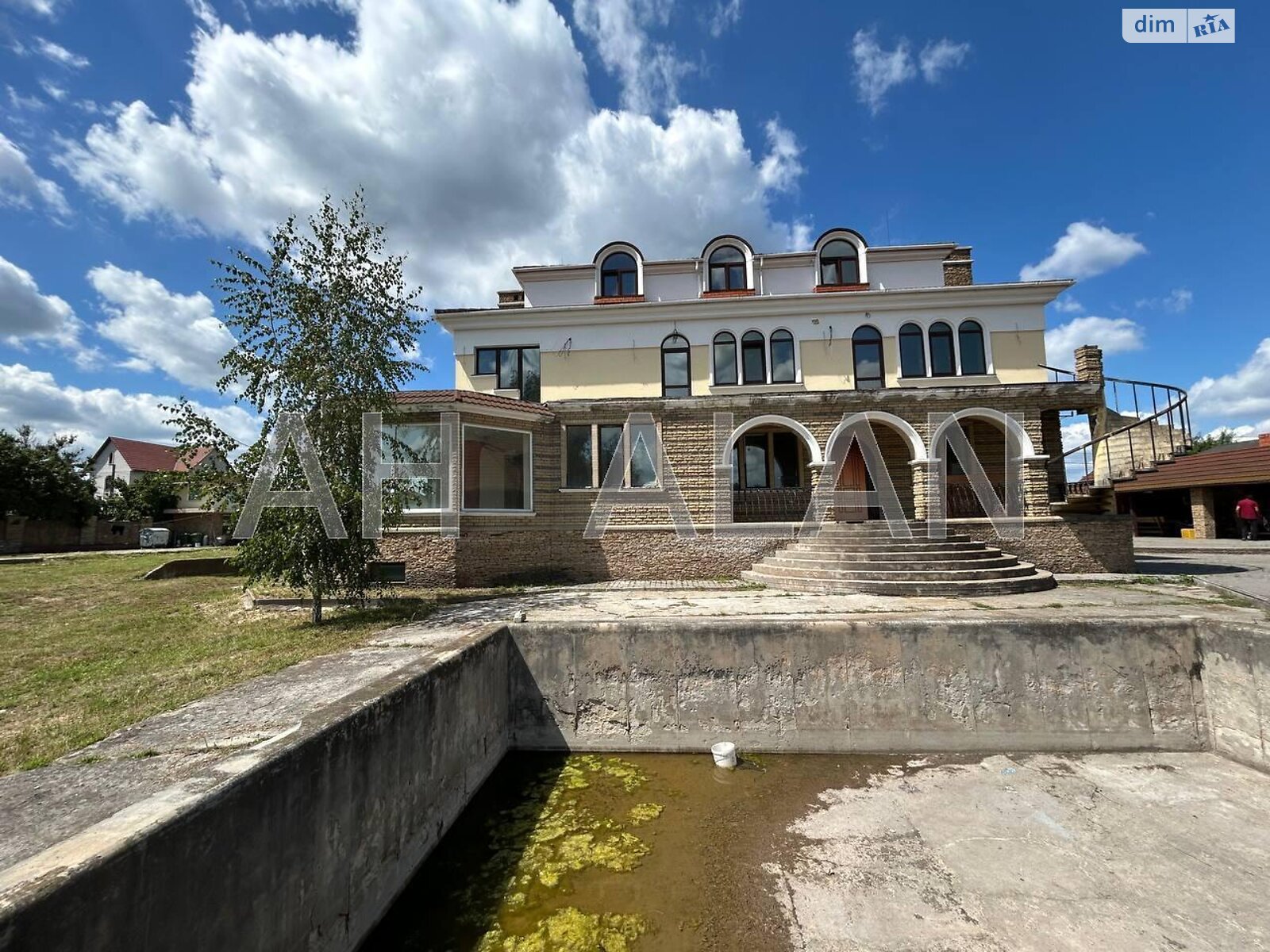 трипроверховий будинок з ремонтом, 753.5 кв. м, цегла. Здається помісячно в Києві, в районі Віта-Литовська фото 1