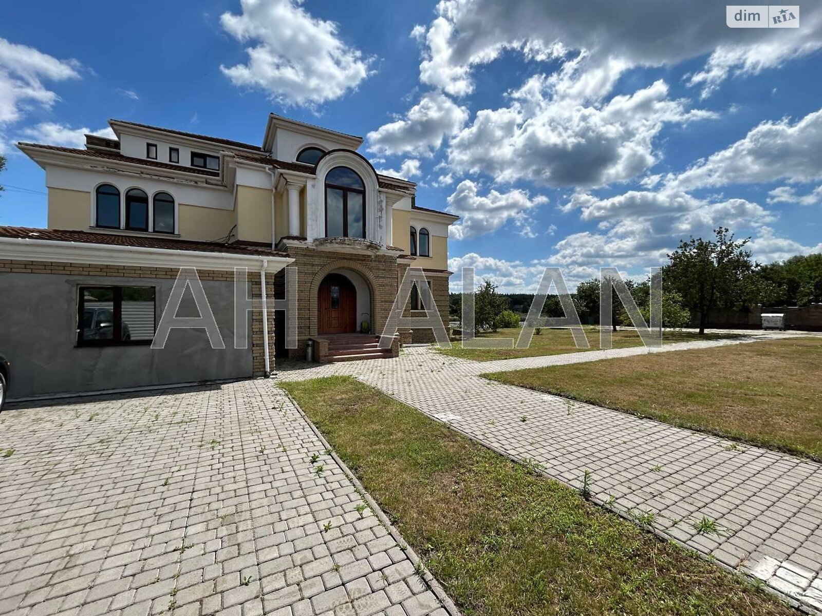 трипроверховий будинок з ремонтом, 753.5 кв. м, цегла. Здається помісячно в Києві, в районі Віта-Литовська фото 1