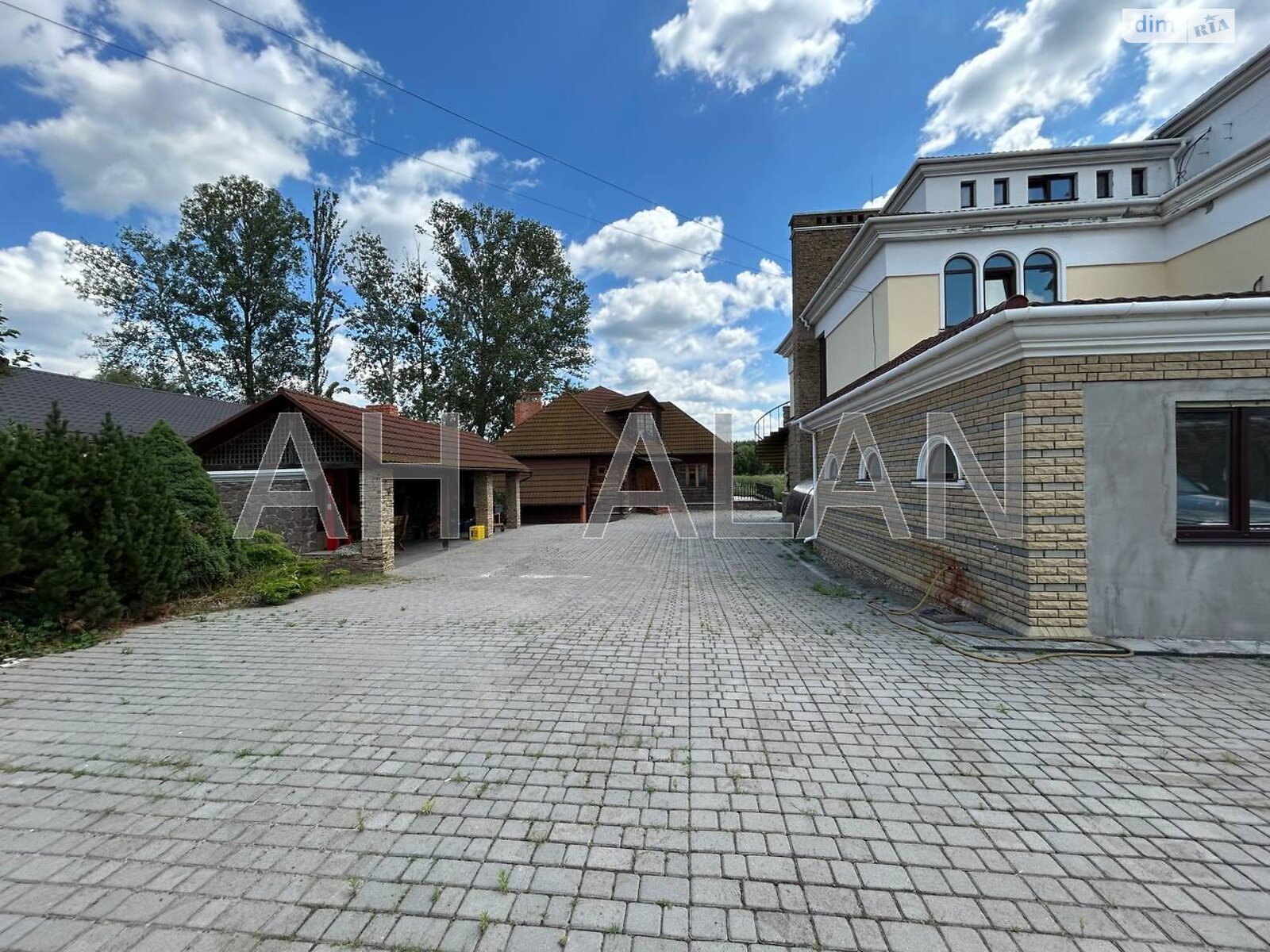 трипроверховий будинок з ремонтом, 753.5 кв. м, цегла. Здається помісячно в Києві, в районі Віта-Литовська фото 1