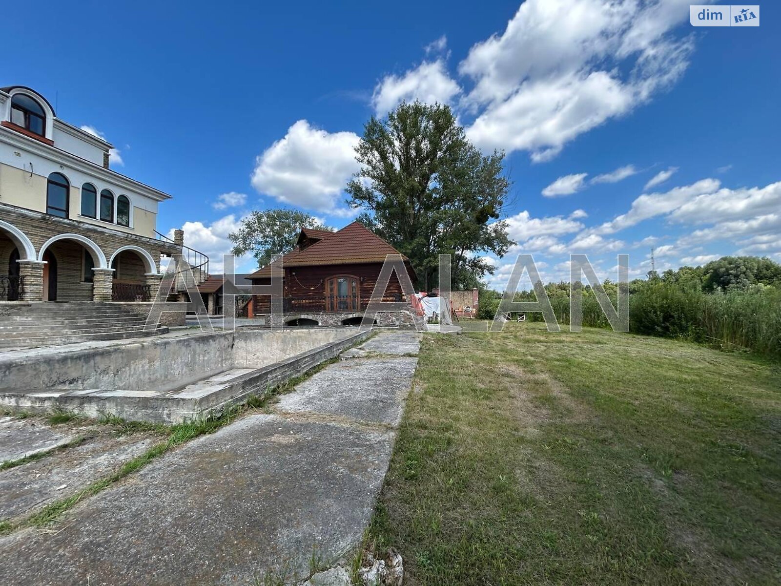 трипроверховий будинок з ремонтом, 753.5 кв. м, цегла. Здається помісячно в Києві, в районі Віта-Литовська фото 1