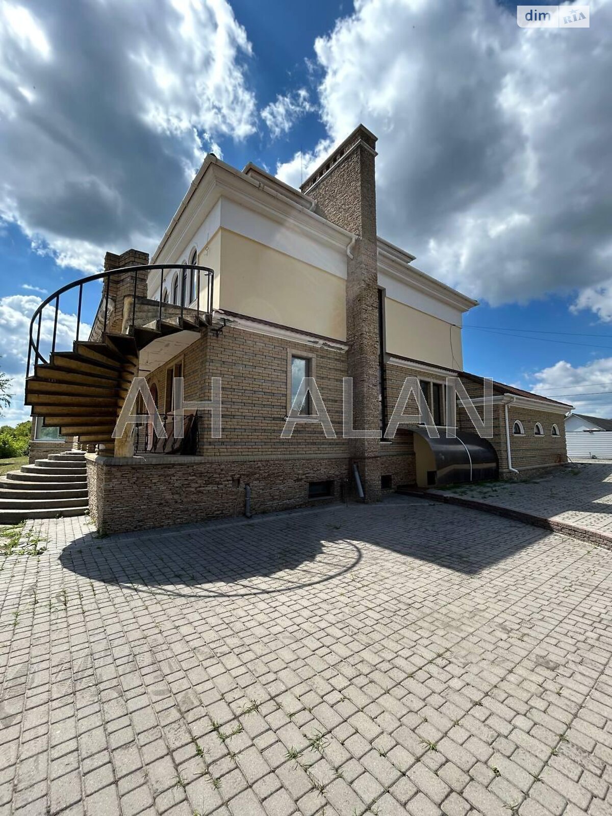 трипроверховий будинок з ремонтом, 753.5 кв. м, цегла. Здається помісячно в Києві, в районі Віта-Литовська фото 1