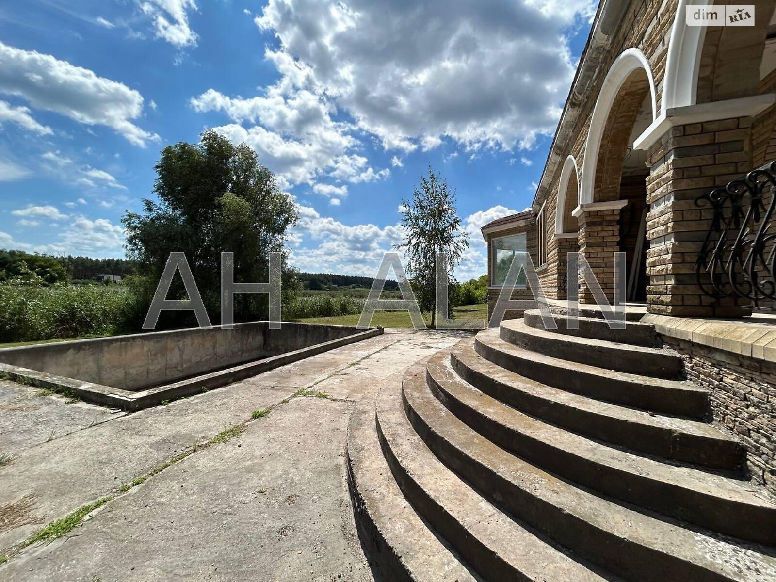 трипроверховий будинок з ремонтом, 753.5 кв. м, цегла. Здається помісячно в Києві, в районі Віта-Литовська фото 1