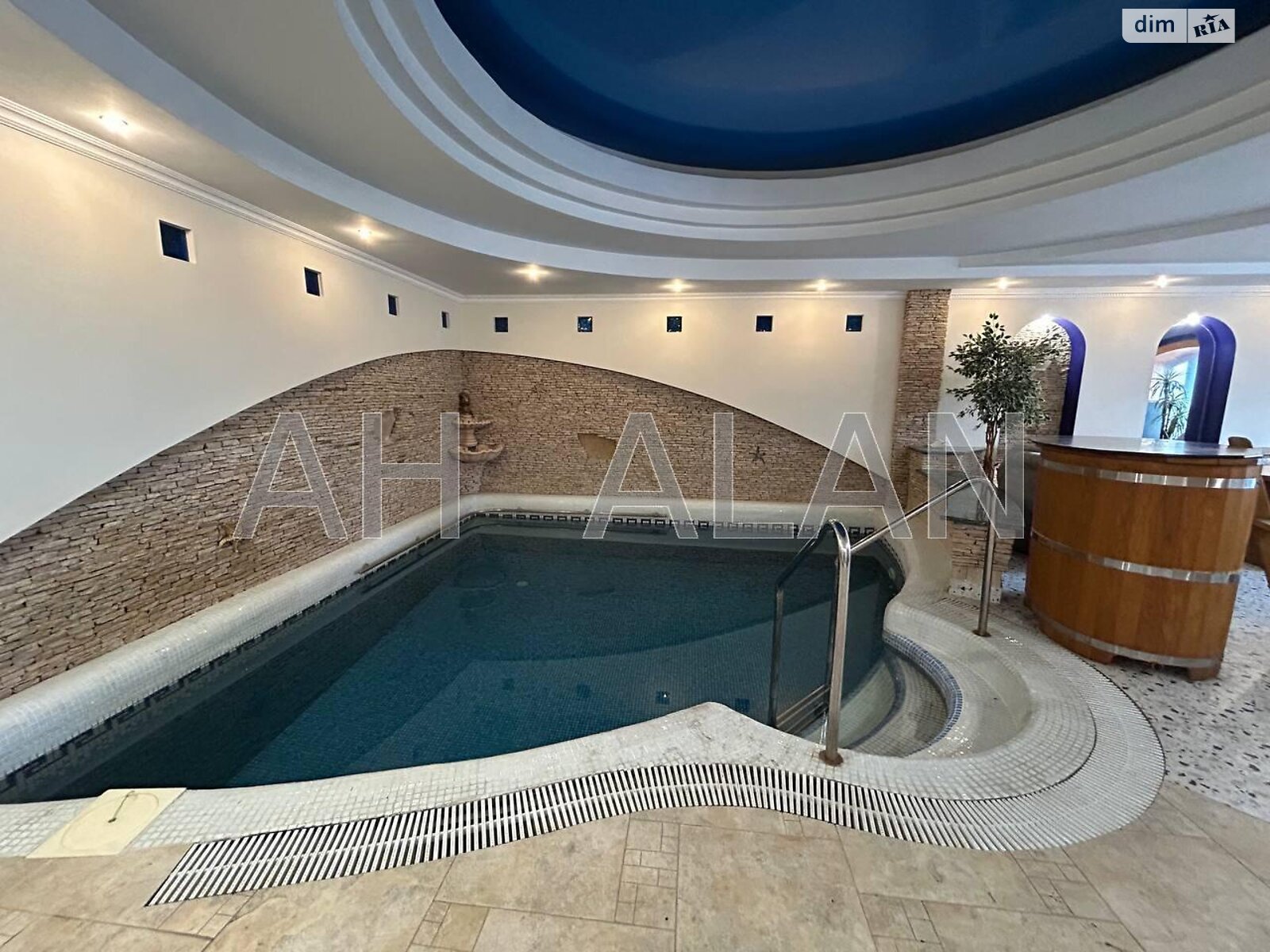 трипроверховий будинок з ремонтом, 753.5 кв. м, цегла. Здається помісячно в Києві, в районі Віта-Литовська фото 1