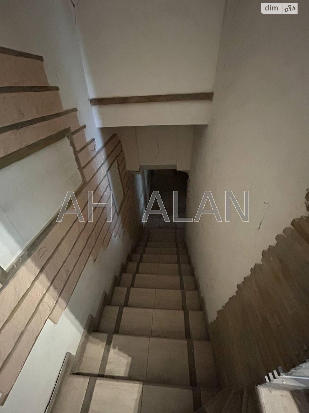 трипроверховий будинок з ремонтом, 753.5 кв. м, цегла. Здається помісячно в Києві, в районі Віта-Литовська фото 1