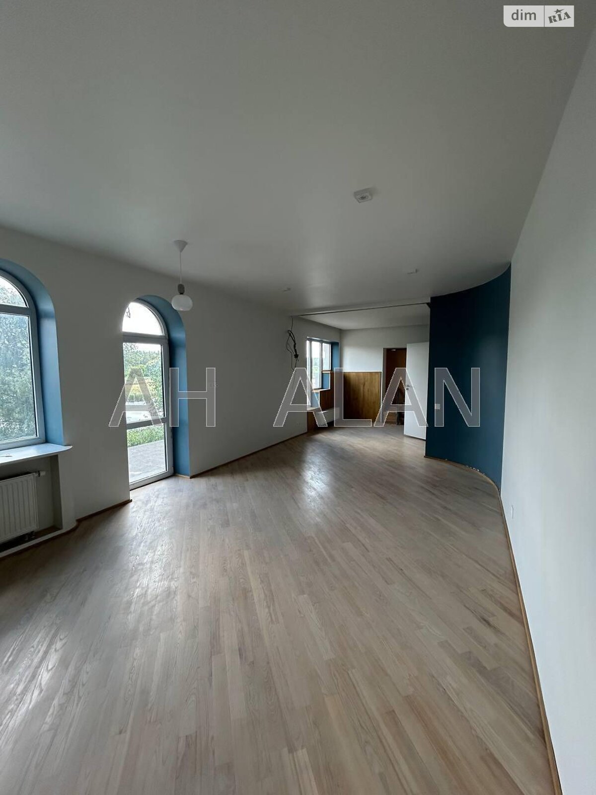 трипроверховий будинок з ремонтом, 753.5 кв. м, цегла. Здається помісячно в Києві, в районі Віта-Литовська фото 1