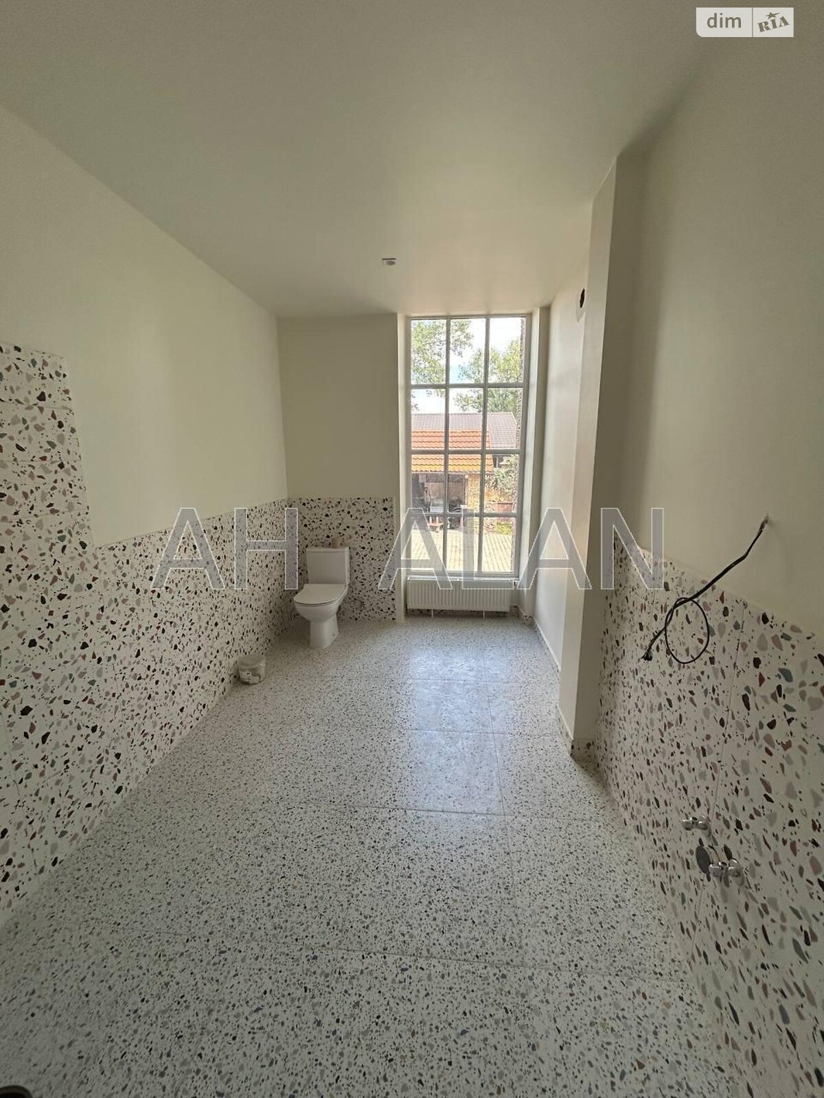 трипроверховий будинок з ремонтом, 753.5 кв. м, цегла. Здається помісячно в Києві, в районі Віта-Литовська фото 1