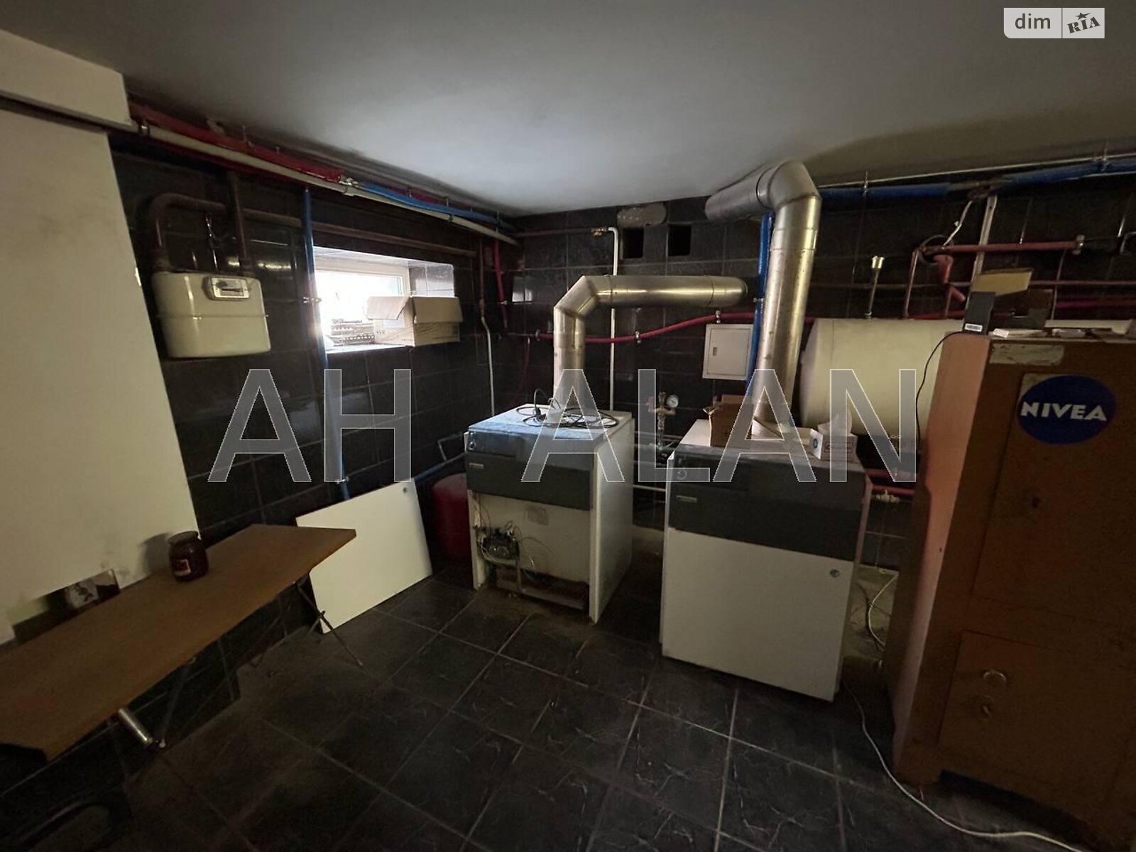 трипроверховий будинок з ремонтом, 753.5 кв. м, цегла. Здається помісячно в Києві, в районі Віта-Литовська фото 1