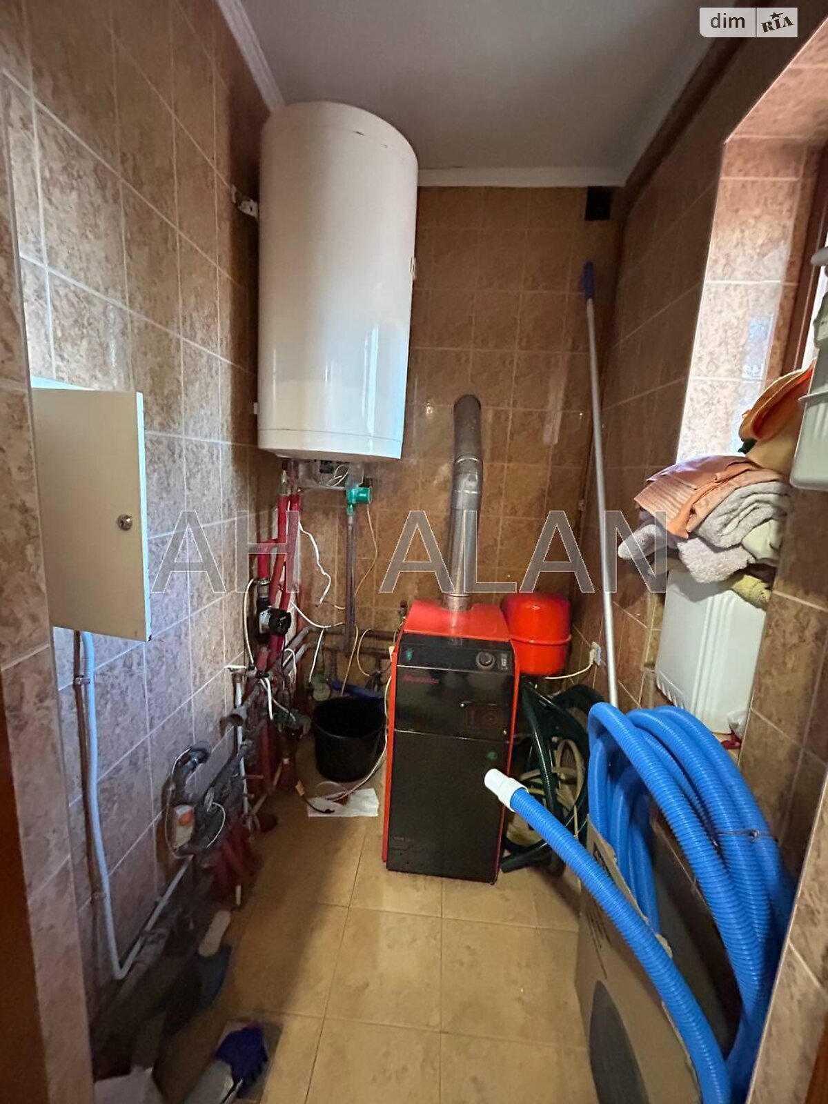 трипроверховий будинок з ремонтом, 753.5 кв. м, цегла. Здається помісячно в Києві, в районі Віта-Литовська фото 1