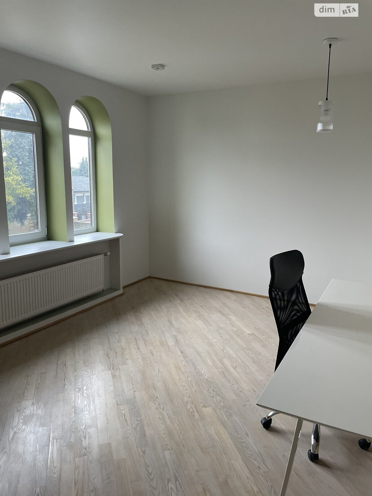 трипроверховий будинок з ремонтом, 753.5 кв. м, цегла. Здається помісячно в Києві, в районі Віта-Литовська фото 1