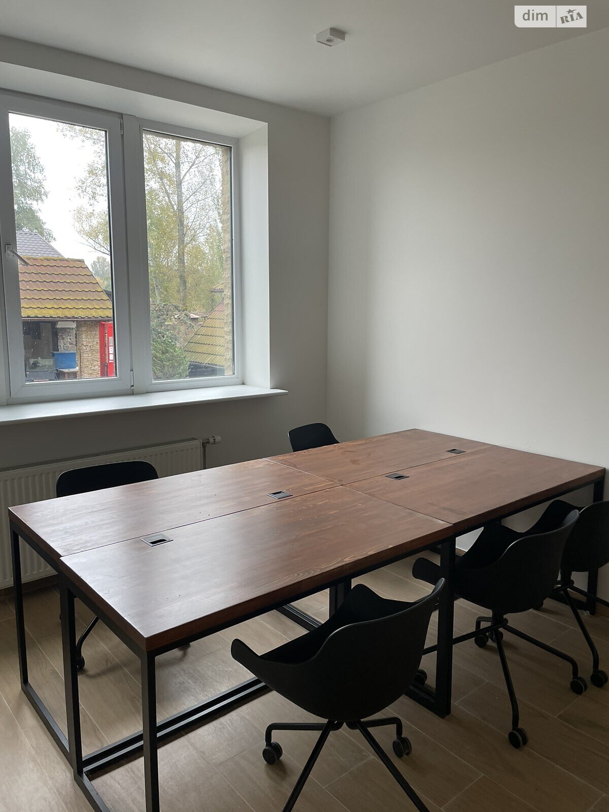 трипроверховий будинок з ремонтом, 753.5 кв. м, цегла. Здається помісячно в Києві, в районі Віта-Литовська фото 1