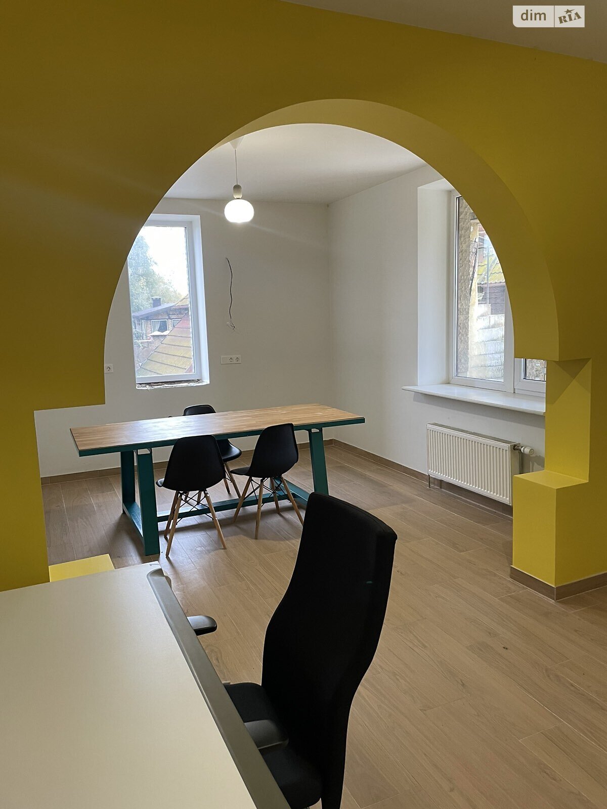 трипроверховий будинок з ремонтом, 753.5 кв. м, цегла. Здається помісячно в Києві, в районі Віта-Литовська фото 1