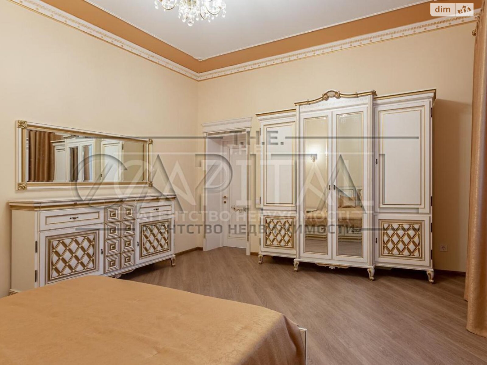 трехэтажный дом, 260 кв. м, кирпич. Сдается помесячно в Киеве, в районе Зверинец фото 1 трехэтажный дом, 260 кв. м, кирпич. Сдается помесячно в Киеве, в районе Зверинец фото 1