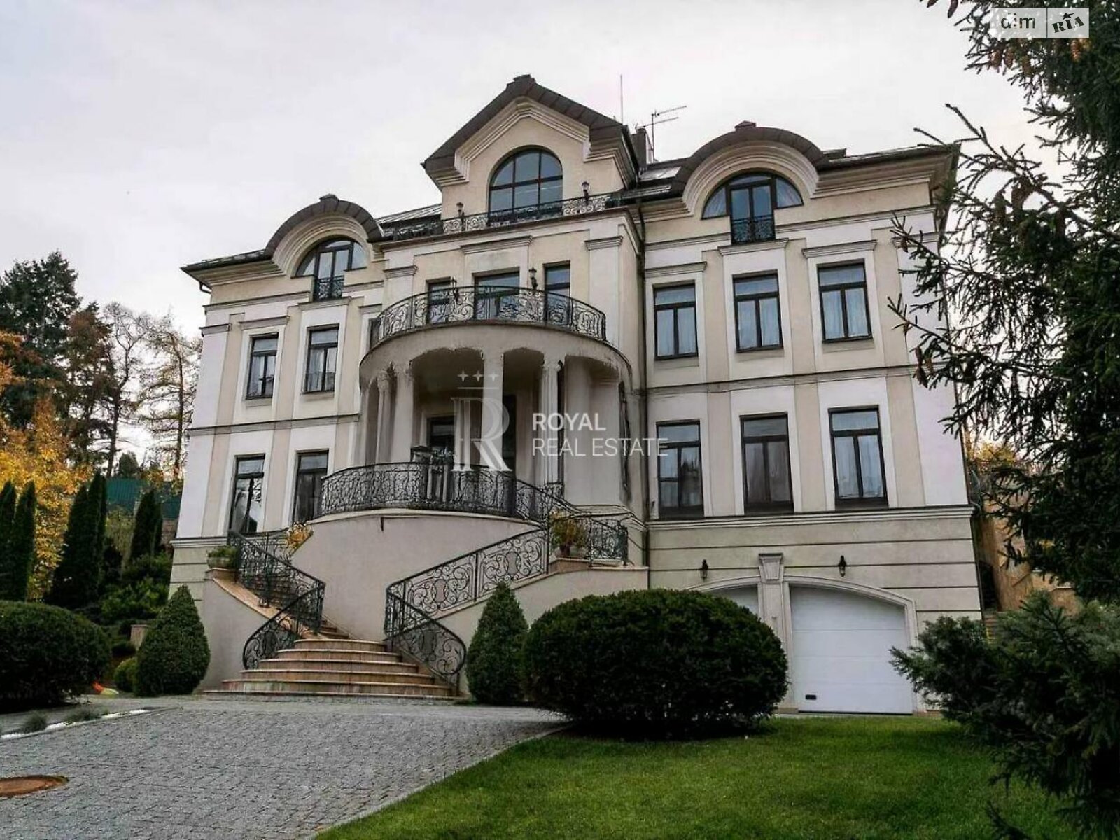 трехэтажный дом с верандой, 1000 кв. м, кирпич. Сдается помесячно в Киеве, в районе Зверинец фото 1