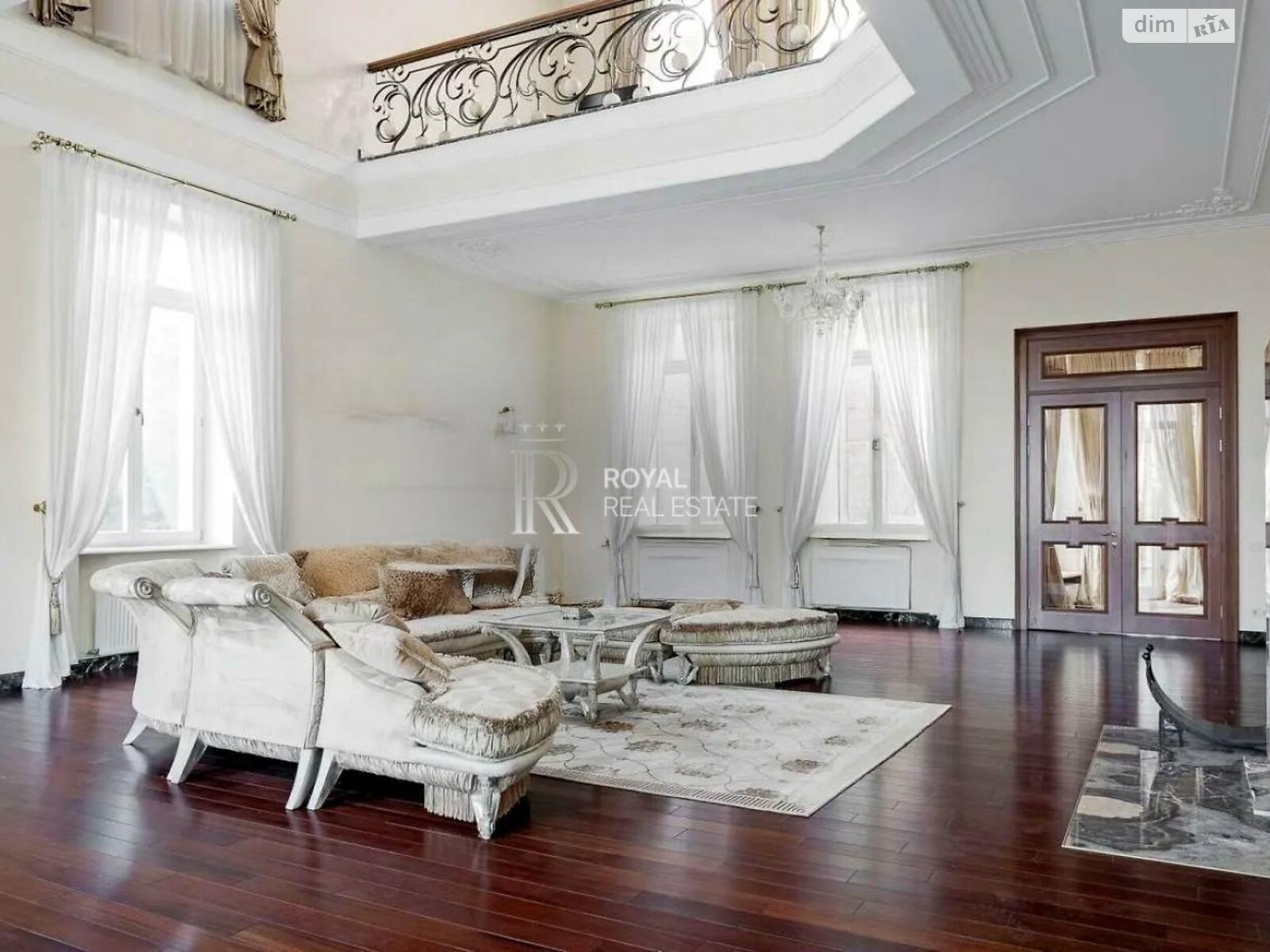 трехэтажный дом с верандой, 1000 кв. м, кирпич. Сдается помесячно в Киеве, в районе Зверинец фото 1