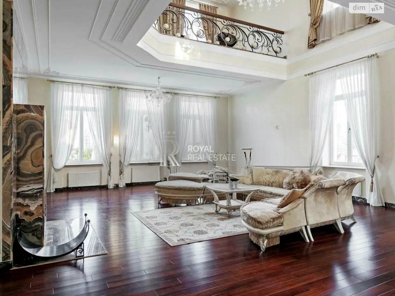 трехэтажный дом с верандой, 1000 кв. м, кирпич. Сдается помесячно в Киеве, в районе Зверинец фото 1