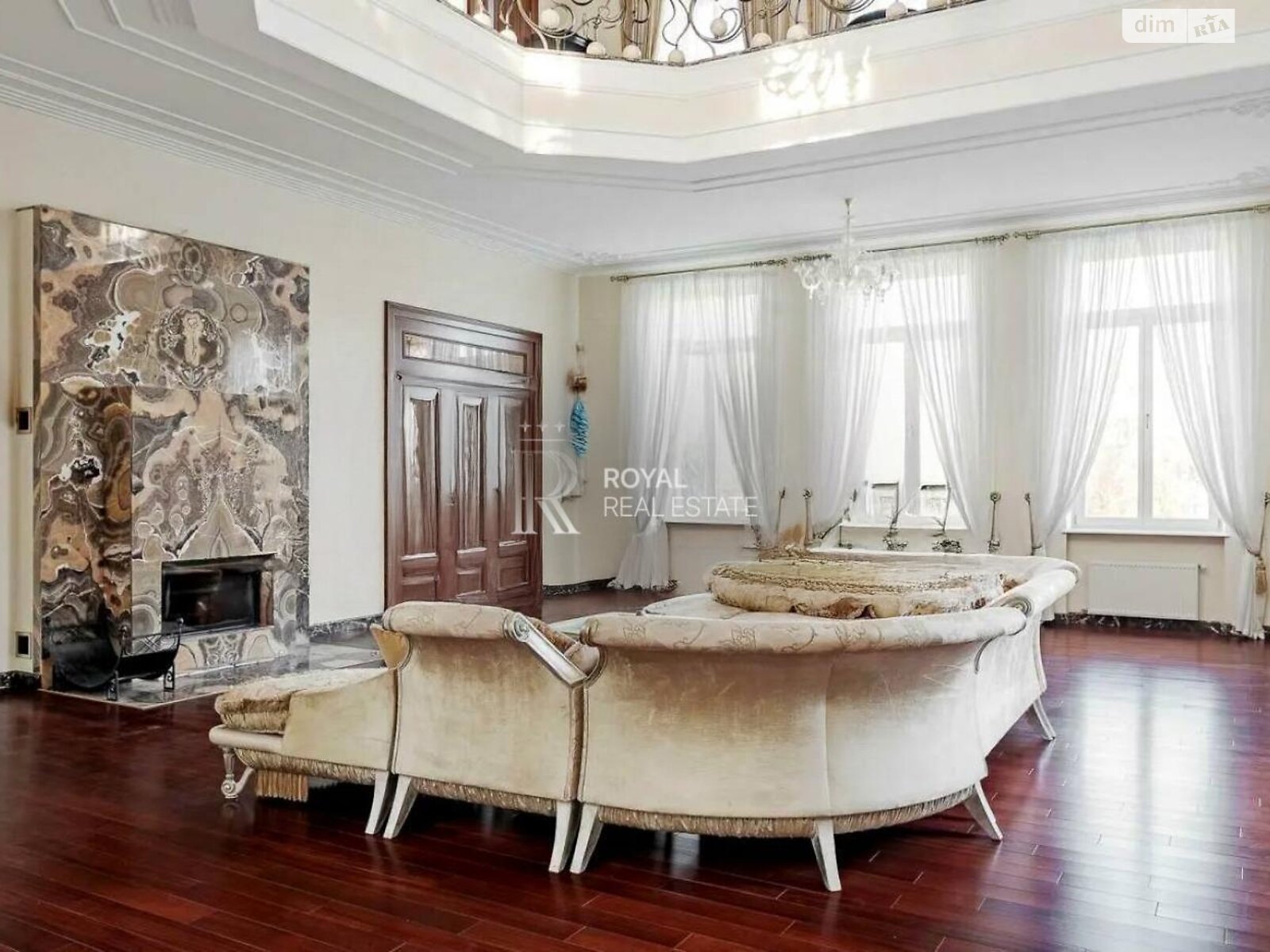 трехэтажный дом с верандой, 1000 кв. м, кирпич. Сдается помесячно в Киеве, в районе Зверинец фото 1