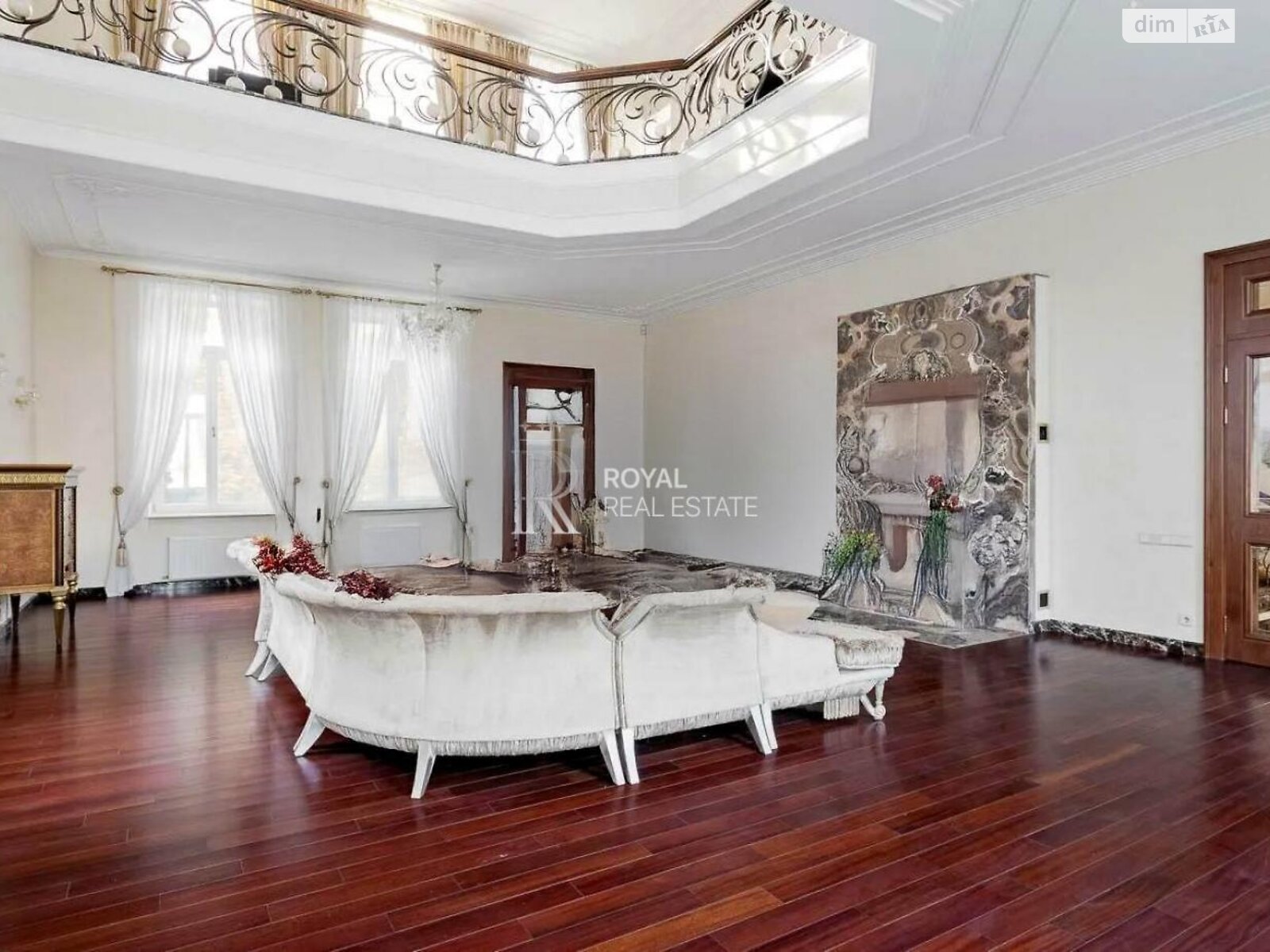 трехэтажный дом с верандой, 1000 кв. м, кирпич. Сдается помесячно в Киеве, в районе Зверинец фото 1