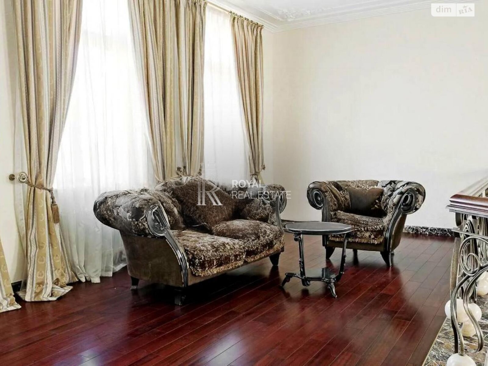 трехэтажный дом с верандой, 1000 кв. м, кирпич. Сдается помесячно в Киеве, в районе Зверинец фото 1