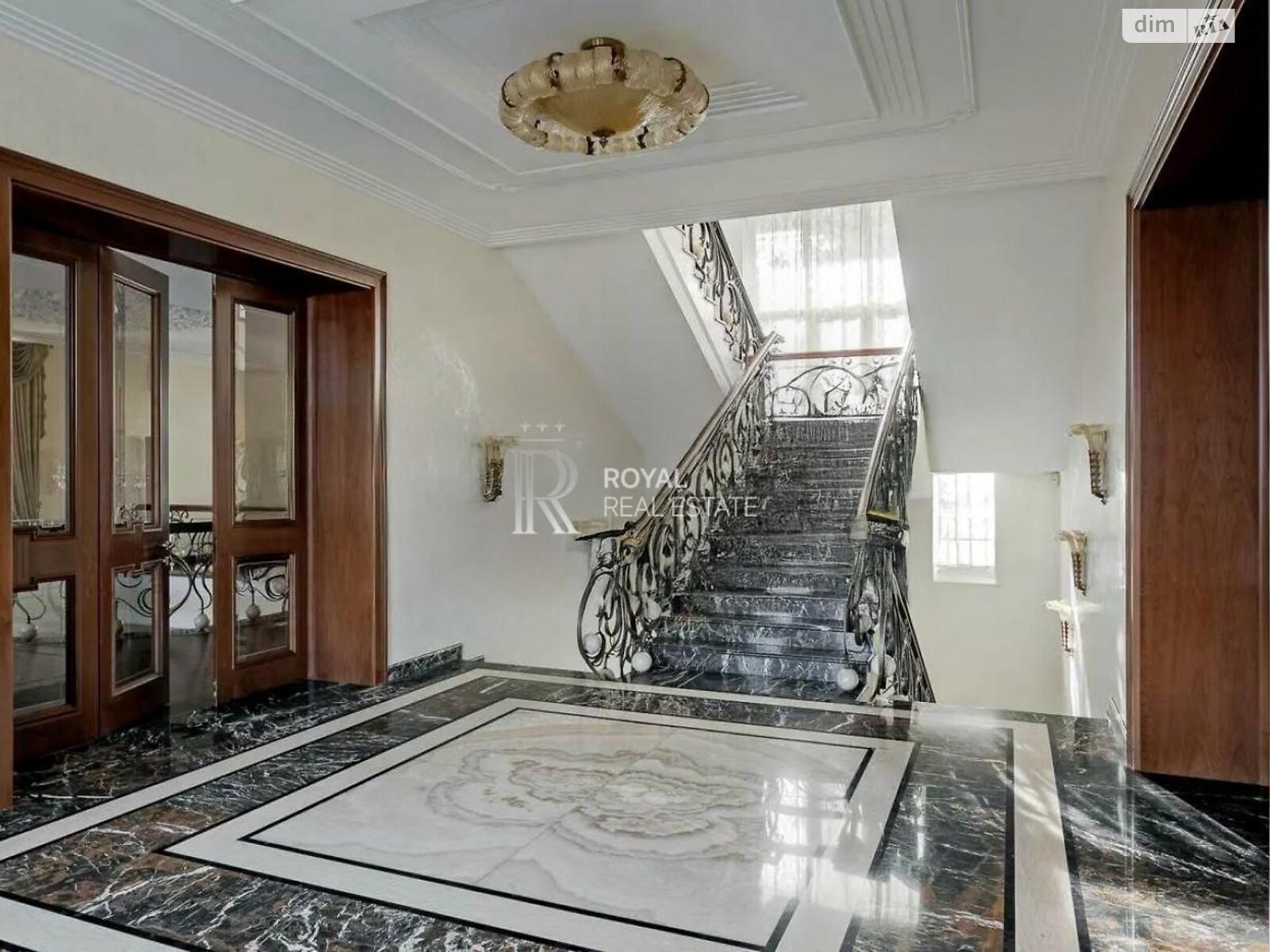 трехэтажный дом с верандой, 1000 кв. м, кирпич. Сдается помесячно в Киеве, в районе Зверинец фото 1