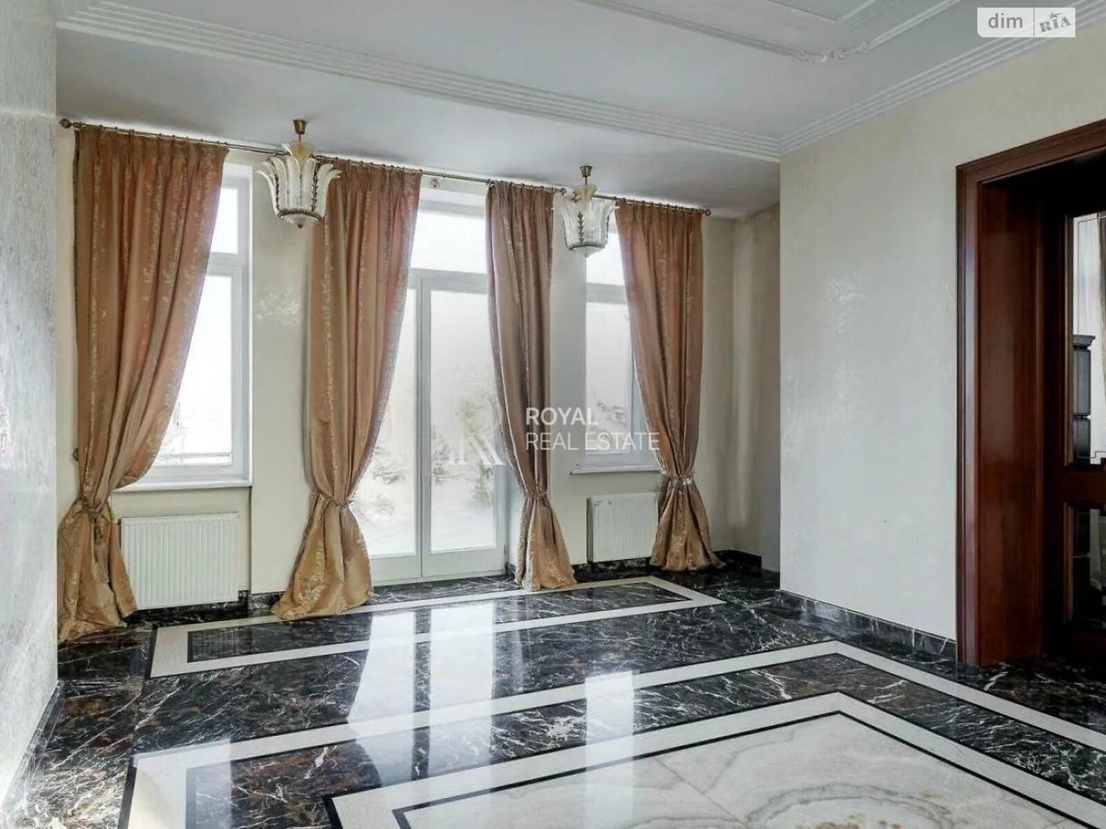 трехэтажный дом с верандой, 1000 кв. м, кирпич. Сдается помесячно в Киеве, в районе Зверинец фото 1