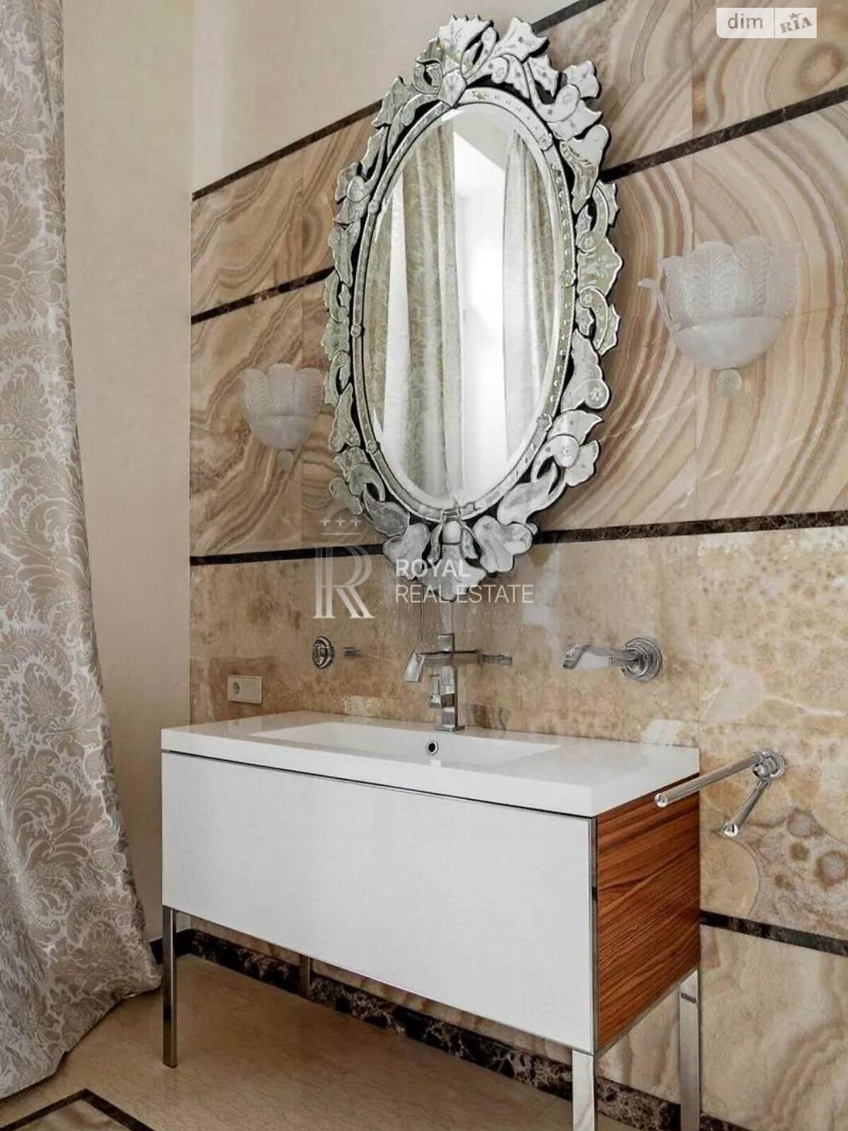 трехэтажный дом с верандой, 1000 кв. м, кирпич. Сдается помесячно в Киеве, в районе Зверинец фото 1