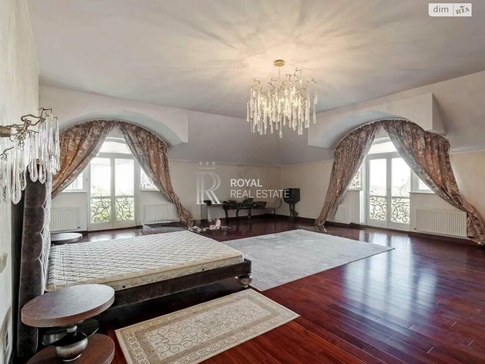 трехэтажный дом с верандой, 1000 кв. м, кирпич. Сдается помесячно в Киеве, в районе Зверинец фото 1