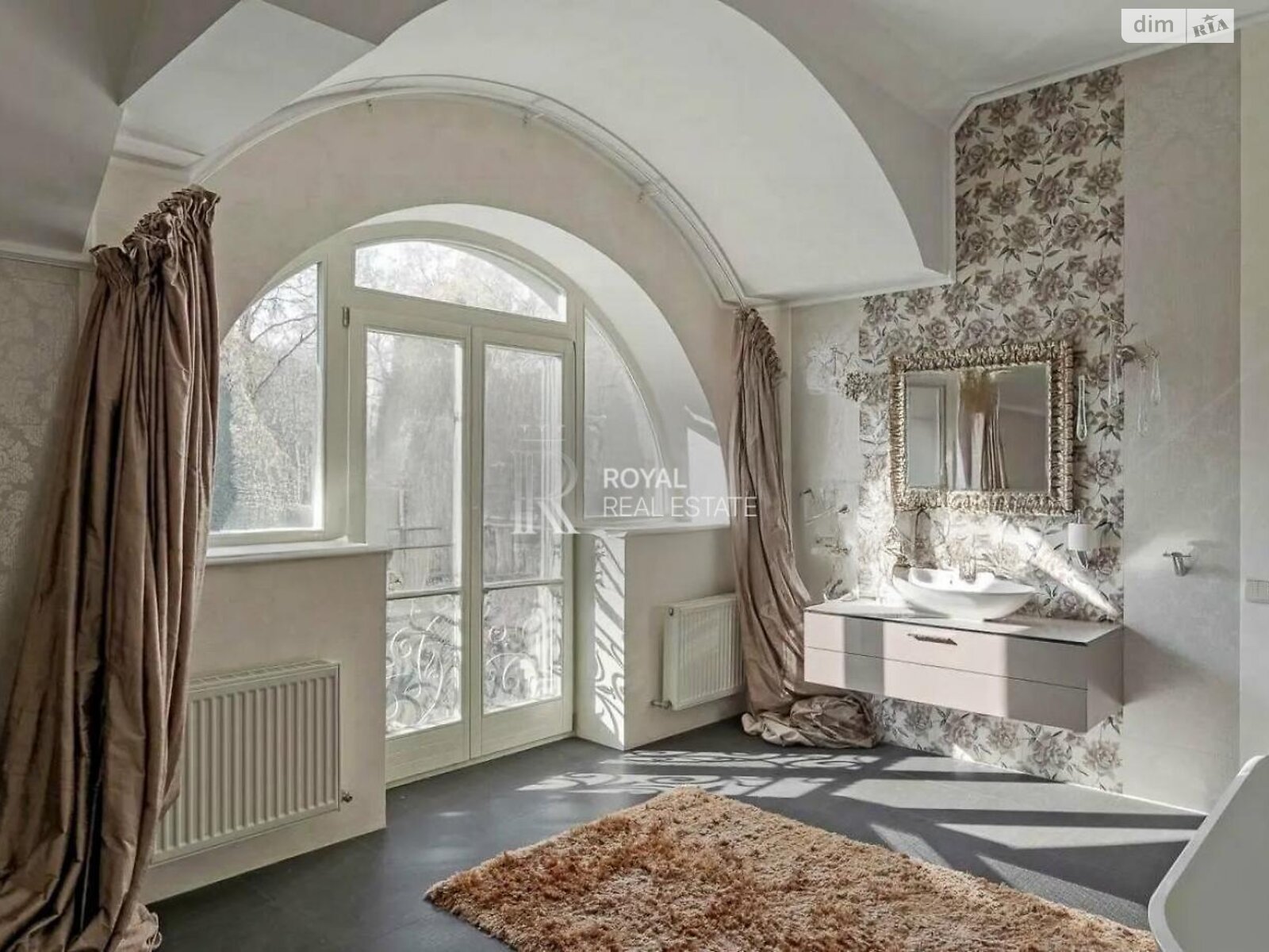 трехэтажный дом с верандой, 1000 кв. м, кирпич. Сдается помесячно в Киеве, в районе Зверинец фото 1